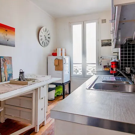 Modern And Bright Beaugrenelle Apartment Paris