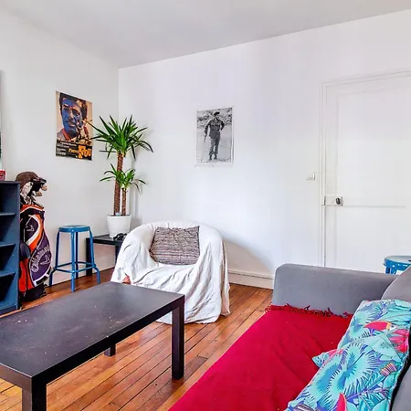 Modern And Bright Beaugrenelle Paris